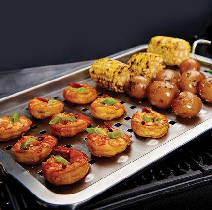 BroilKingGrillToppercookingfoodonBBq.jpg BroilKingGrillToppercookingfoodonBBq.jpg