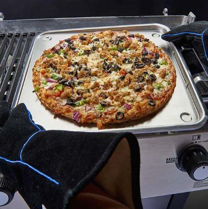 BroilKingLeatherGrillGlovesholdingpizzaontray.jpg BroilKingLeatherGrillGlovesholdingpizzaontray.jpg