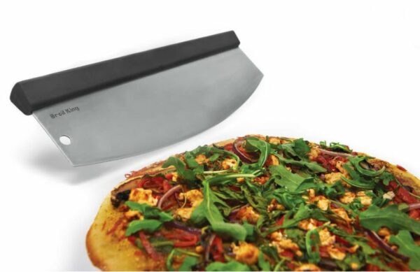 BroilKingMezzalunaPizzaCutterwithpizza.jpg