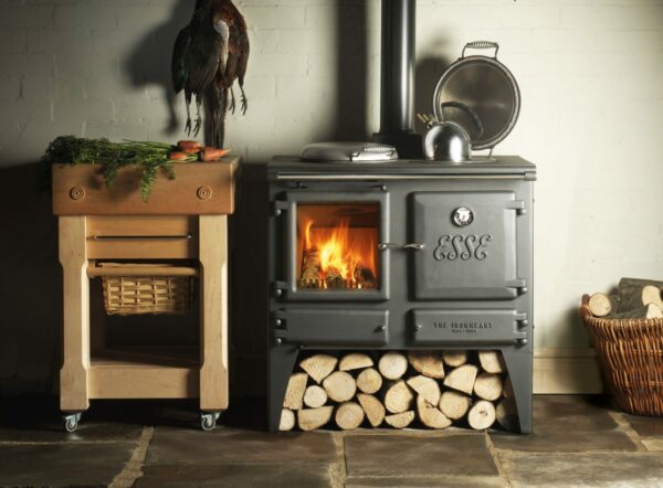 ESSEIronheartWoodStove_Cookerfrontviewinstalled.jpg ESSEIronheartWoodStove_Cookerfrontviewinstalled.jpg