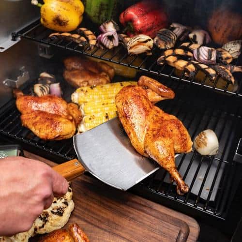 Traeger-Large-Cut-BBQ-Spatula-with-half-chicken-on-the-slice.jpeg Traeger-Large-Cut-BBQ-Spatula-with-half-chicken-on-the-slice.jpeg