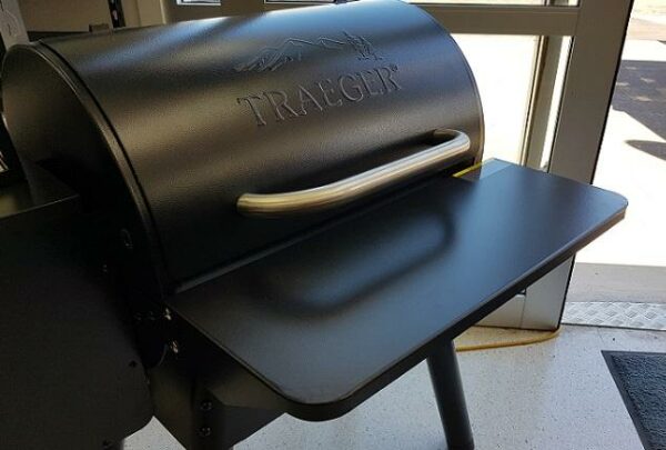 TraegerShelvesfoldingshelf.jpg TraegerShelvesfoldingshelf.jpg